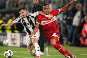 关于今夜尤文图斯调整名单以备社区盾；远射贴柱环节打磨；管理层满意；年轻球员得到机会的信息