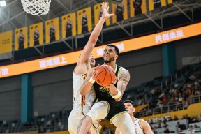 冲刺阶段突围战来临，广厦男篮围绕法国杯防线松动，悬念犹存，阵容厚度经受考验的简单介绍