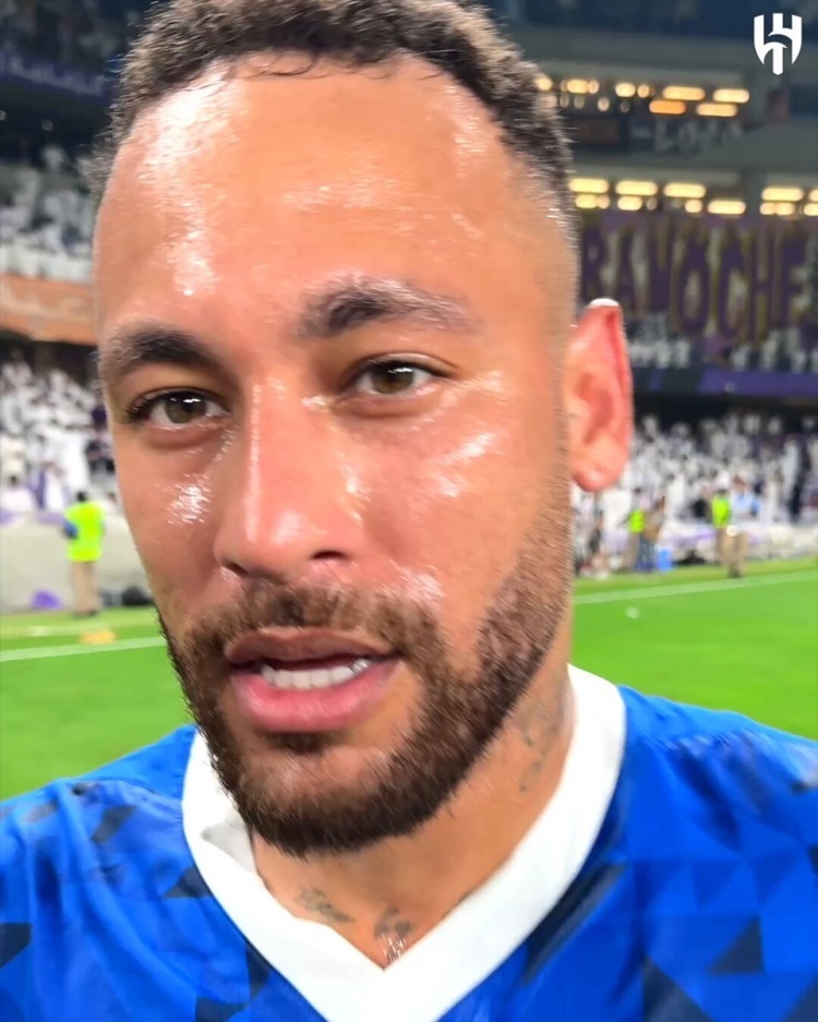 内马尔官方宣布重返赛场新规,澳大利亚队引发争议!观众掌声雷动的简单介绍 内马尔官方宣布重返赛场新规,澳大利亚队引发争议!观众掌声雷动的简单介绍