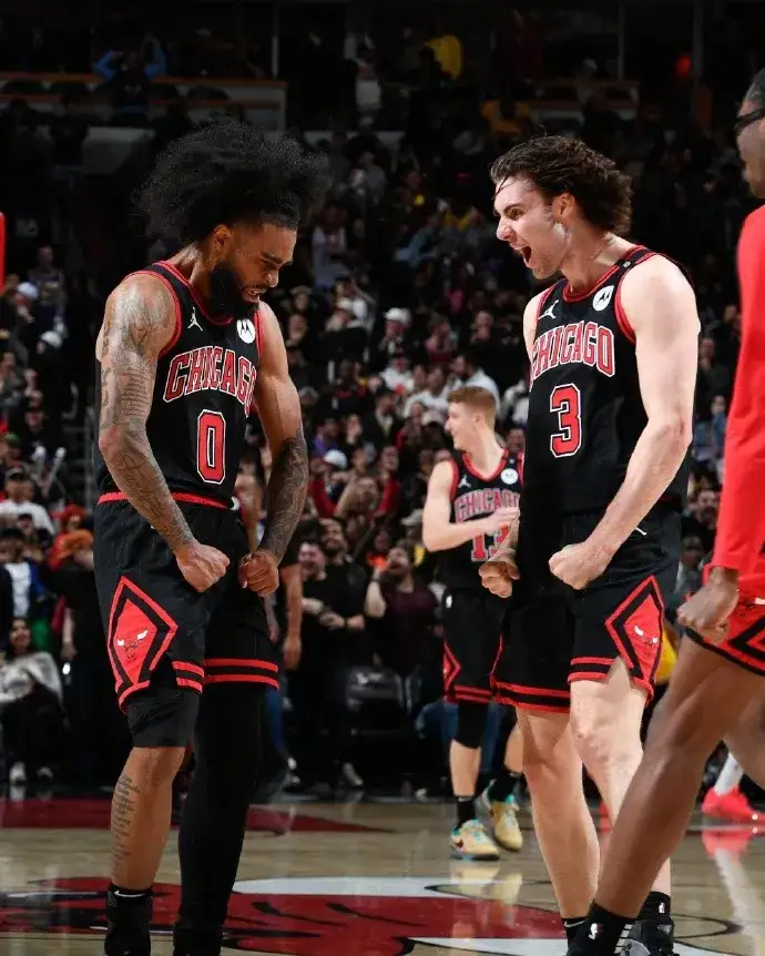 费德勒在公牛比赛中刷新纪录，晋级下一阶段引发热议！引发球迷热议的简单介绍