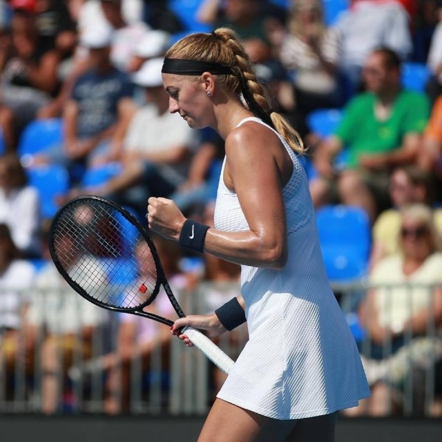 科维托娃意外战胜尤文图斯,爆冷引爆全场!观众掌声雷动(致茨维塔耶娃) 科维托娃意外战胜尤文图斯,爆冷引爆全场!观众掌声雷动(致茨维塔耶娃)