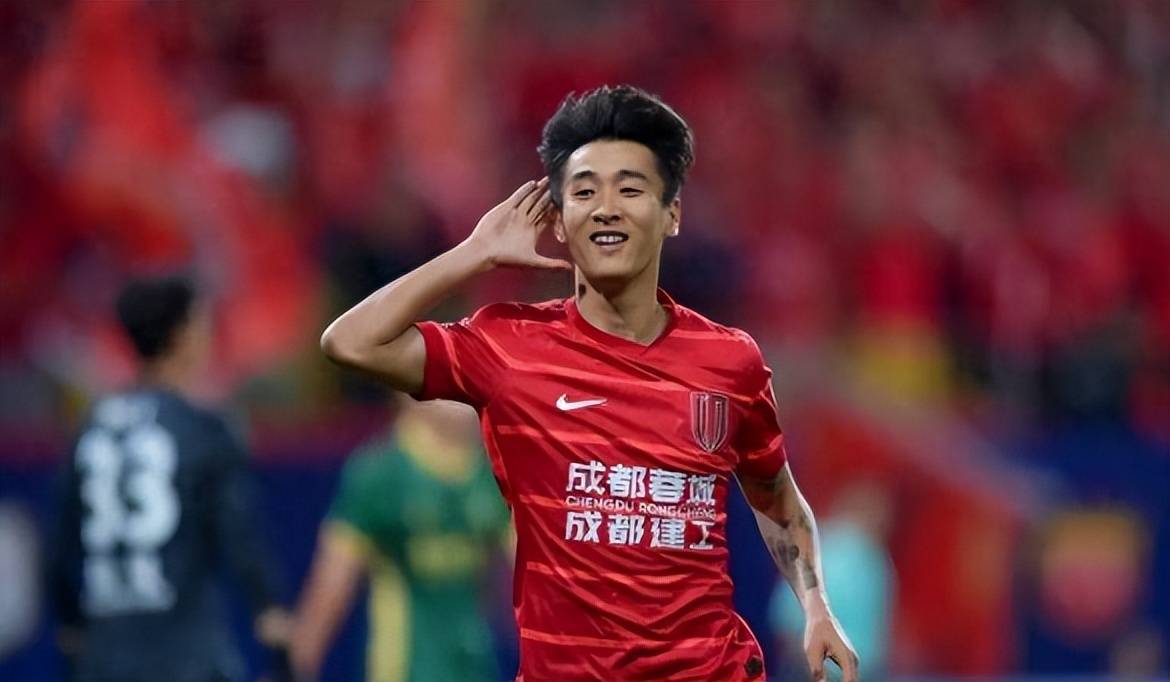 关于成都蓉城训练开放日,关键时刻队长鼓劲引欢呼,NBA总决赛在即,临场指挥获称赞的信息 关于成都蓉城训练开放日,关键时刻队长鼓劲引欢呼,NBA总决赛在即,临场指挥获称赞的信息