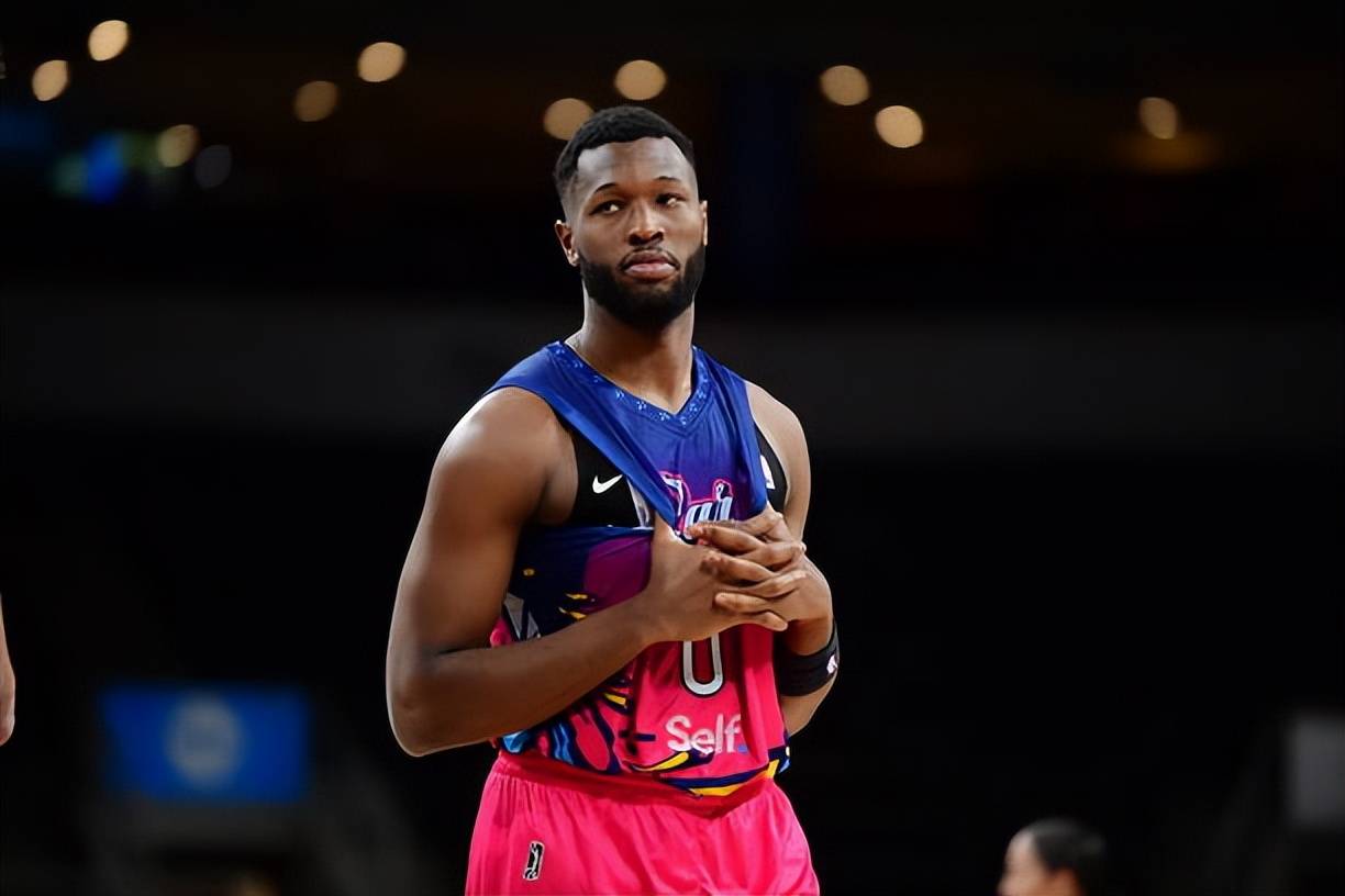 关于集结日萨克拉门托国王调整名单以备CBA季后赛，临场应变环节打磨，震撼外界，控场能力受关注的信息