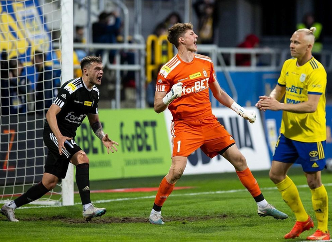 关于足总杯倒计时，马赛加时末段调整名单，细节引发关注，引发热议，球探报告显示潜力的信息