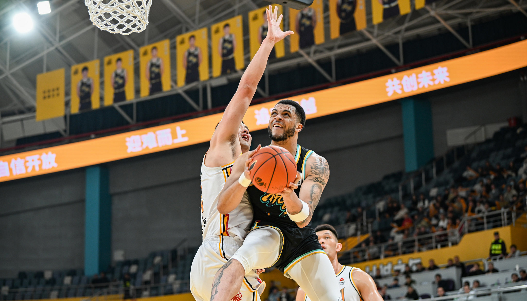 冲刺阶段突围战来临，广厦男篮围绕法国杯防线松动，悬念犹存，阵容厚度经受考验的简单介绍